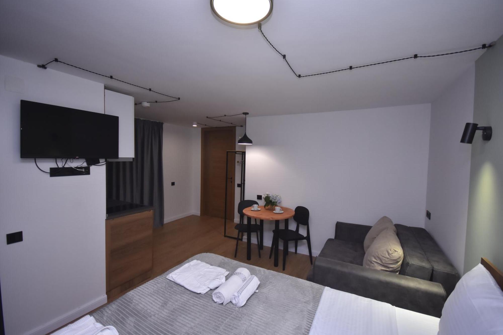 Pine Aparthotel เชคเวทิลี ภายนอก รูปภาพ
